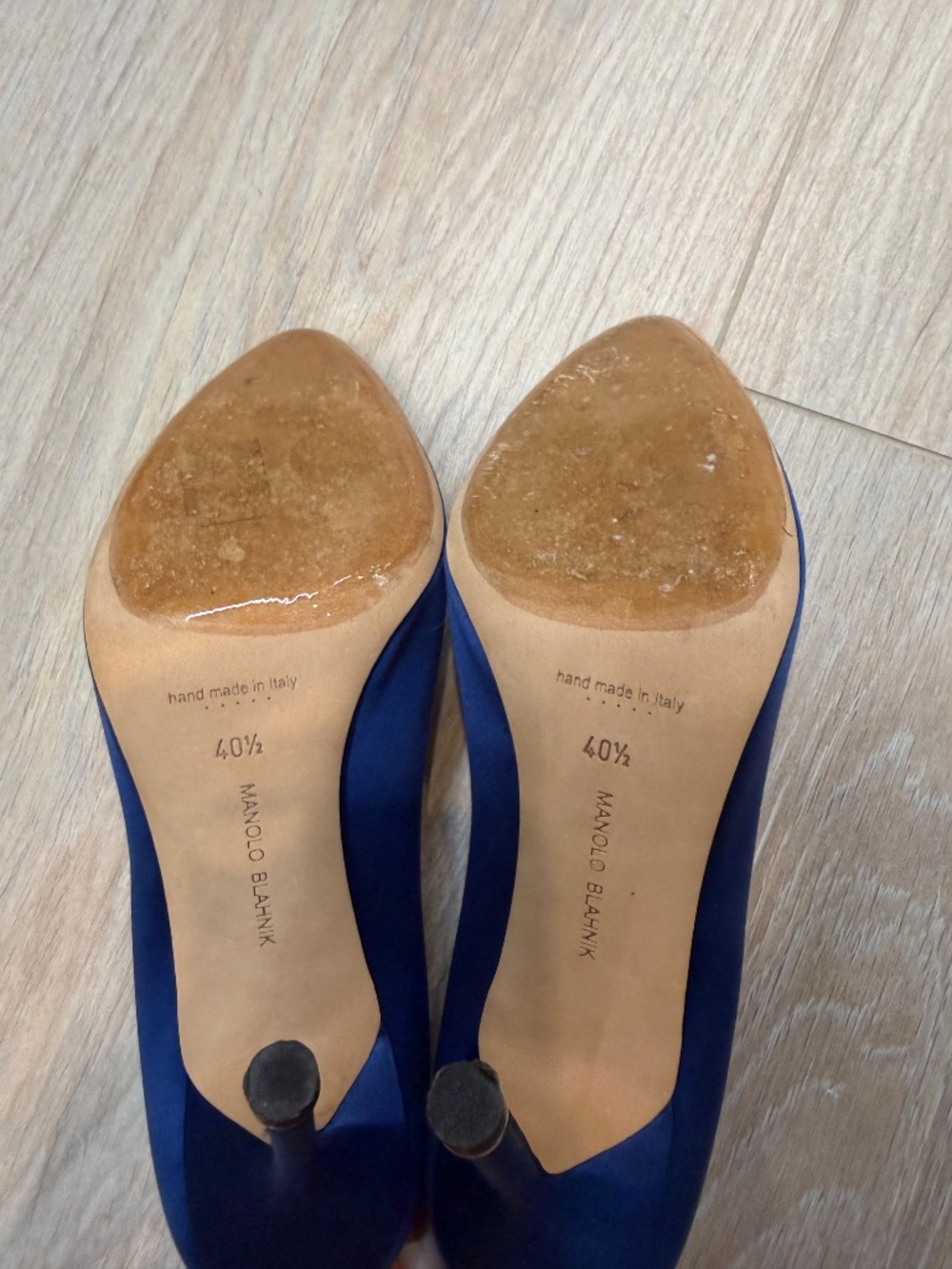 Manolo Blahnik Hangisi 105mm - Picture 5 of 5